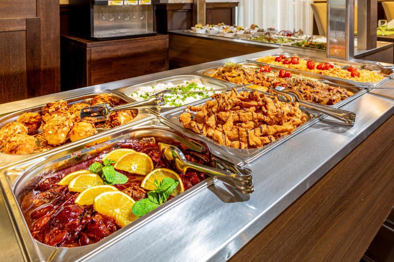 Park Hotel Buek-Buekfuerdo 외부 사진