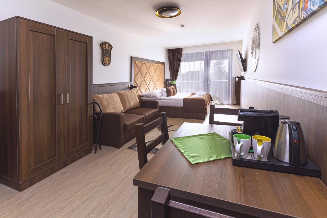Park Hotel Buek-Buekfuerdo 외부 사진