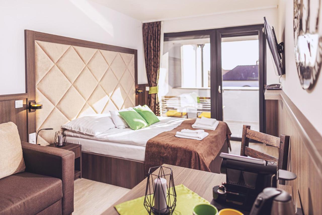 Park Hotel Buek-Buekfuerdo 외부 사진