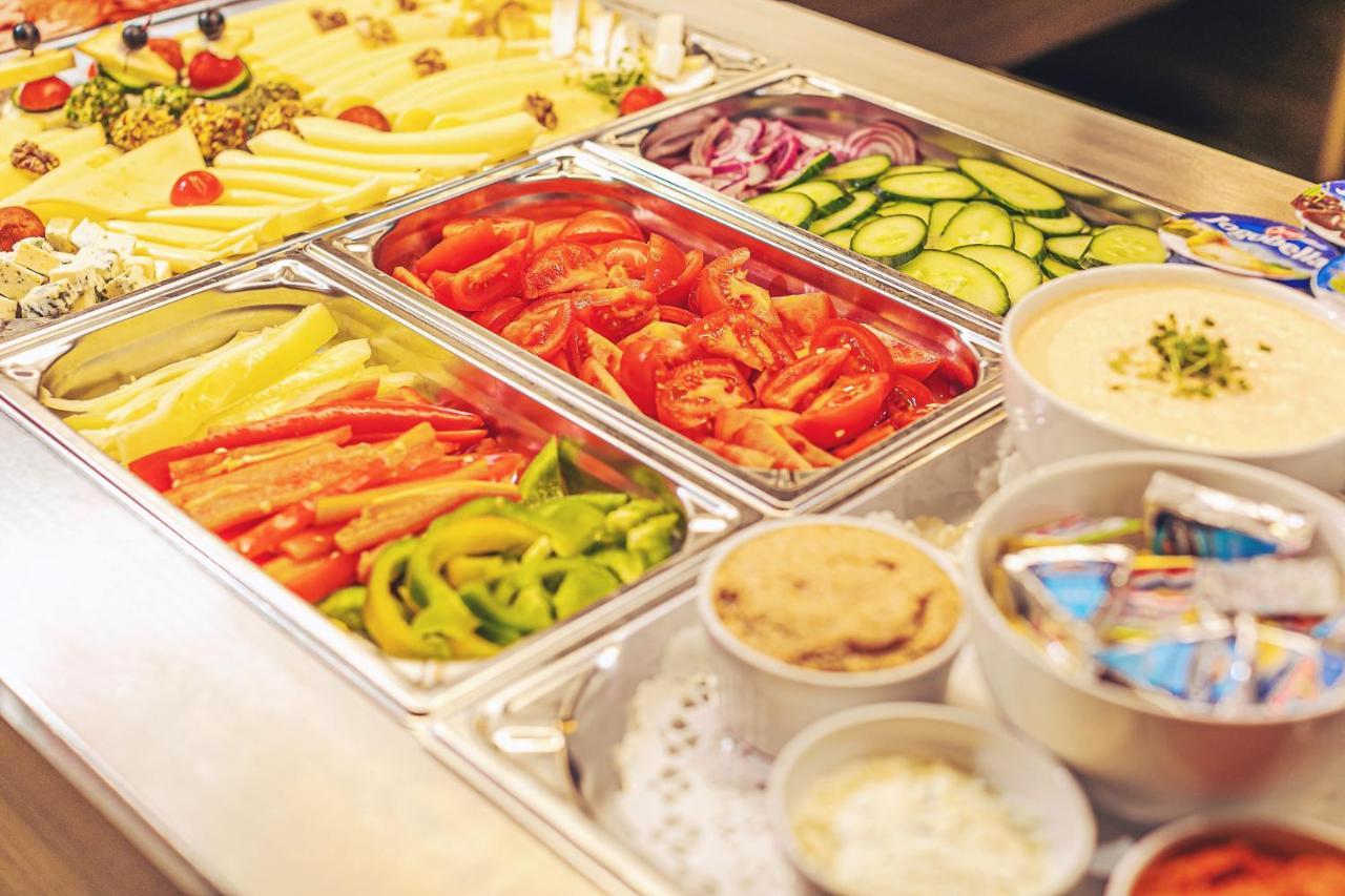 Park Hotel Buek-Buekfuerdo 외부 사진
